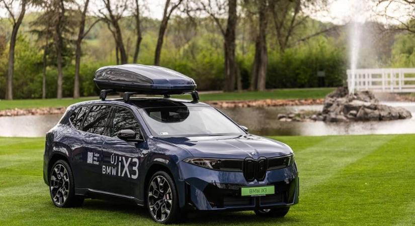 Debrecenből az utakra: roadshow keretében mutatkozott be hazánkban a BMW iX3