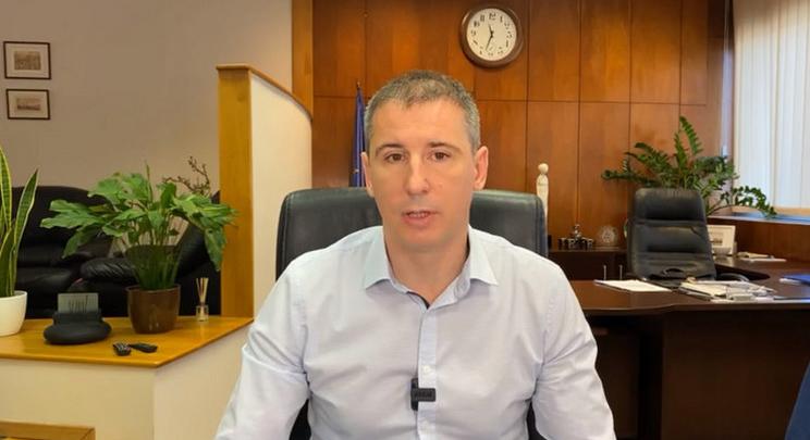 Több település lehet érintett, vizsgálják, hogyan kerülhetett azbeszt az utakra