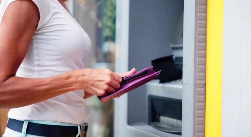 Ne dobd ki az ATM-bizonylatot gondolkodás nélkül – komoly veszélyt is rejthet ez az apró papír