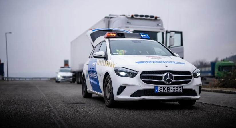 Hétfőtől megint razziáznak az utakon a rendőrök – jó lesz vigyázni!