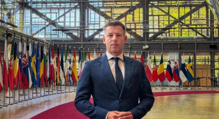 Orbán Viktor veresége után Magyar Péter hatalomgyakorlása új kérdéseket vet fel