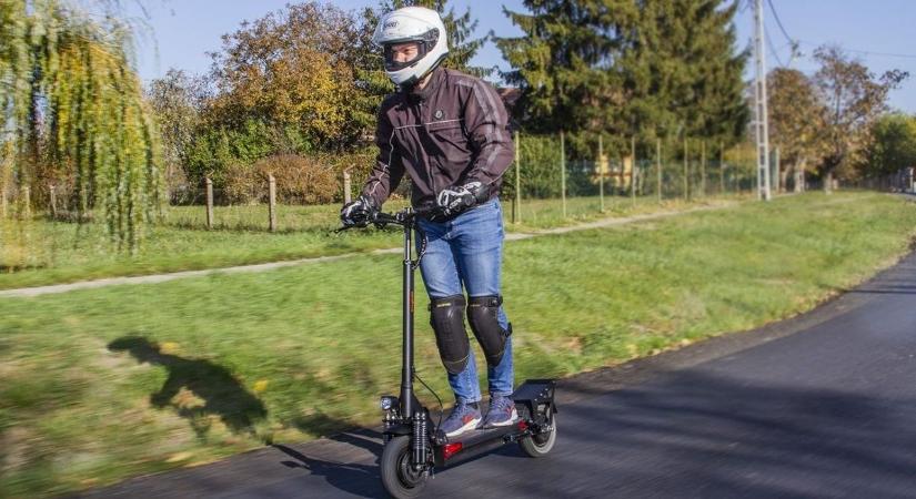 Súlyos pénzekbe kerülhet – ezért veszélyes biztosítás nélkül rollerezni