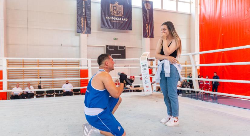 Győztes mérkőzése után a ringben kérte meg barátnője kezét a Hajdúkaland KSE versenyzője