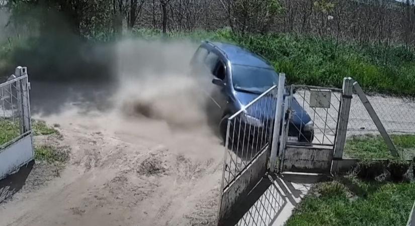 Döbbenetes videó: vitt mindent a friss jogsis sofőr