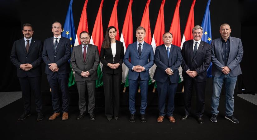 Durván betámadták a leendő Tisza-kormányt, már a megalakulásuk előtt beleálltak Magyar Péterékbe
