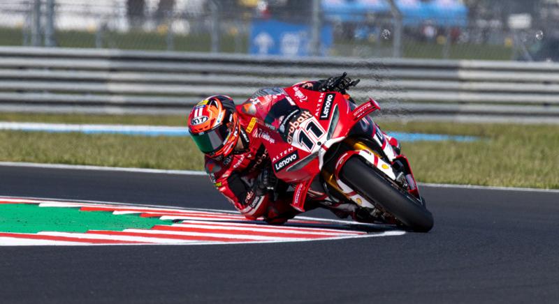 Superbike-vb - Bulega sporttörténeti győzelmet aratott a Balatonnál