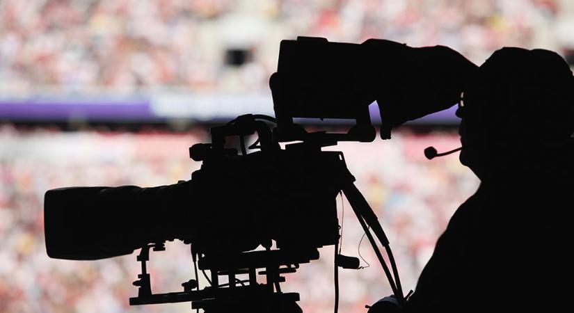 Ma a TV-ben: Paks-DVSC és Újpest-Fradi derbi az NB I-ben, NB II-es bajnokik mellett Manchester United-Liverpool is lesz élőben