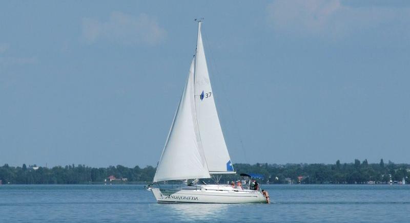 Döbbenetes a látvány, eltűnt a víz a Balatonból