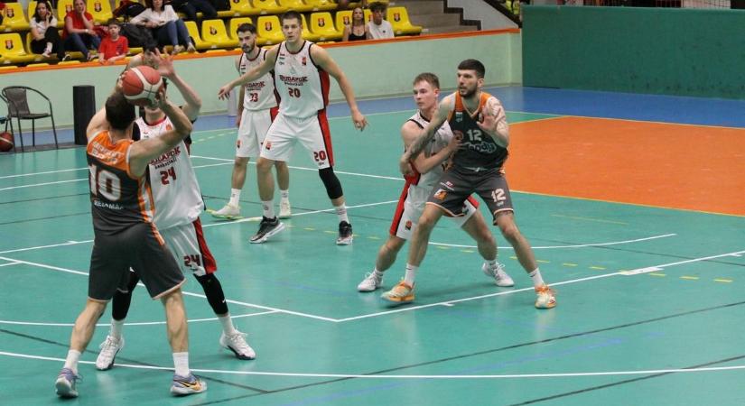 Heroikus csatában egyenlített Budafokon a Foody-BasketBaja