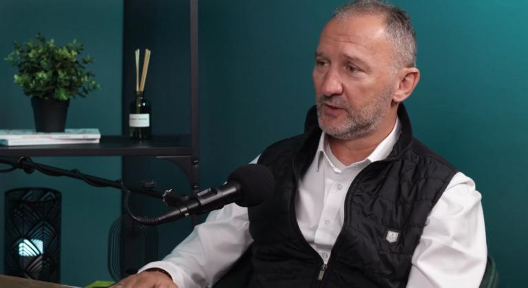 Kovács „Kokó” István: Aki úgy megy be a ringbe, hogy ki tud kapni, az hülye