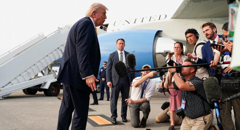Nyílt fenyegetést küldött Donald Trump, bármelyik pillanatban újraindulhat a háború