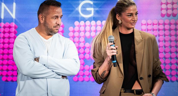 Curtis lecserélése után megszólalt a párja, így élik meg a változásokat