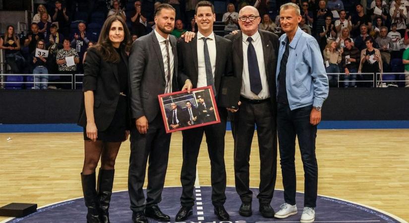 Bronzéremmel távozna a Sopron Basket edzője