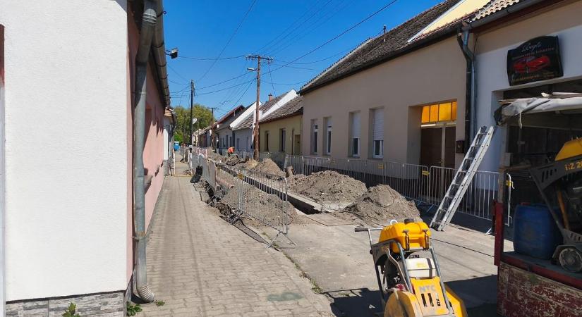 Megváltozott a forgalmi rend Baján: erre kell most figyelni a közlekedőknek  fotók