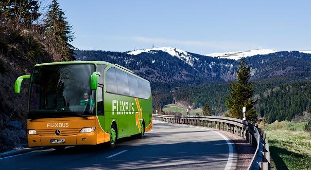 Súlyos buszbaleset történt Szlovákiában: magyarok is utaztak a járművön