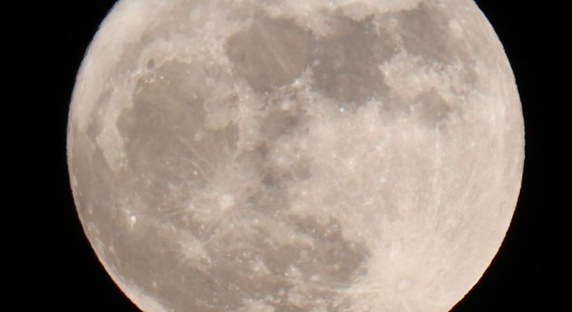 Olvasónk fotóján csodálhatod meg a májusi teliholdat