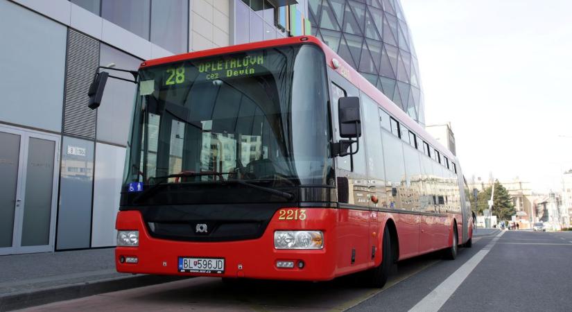 Álomfizetésért keresnek buszvezetőket Pozsonyban – közel másfél millió forint belépési bónusz jár a sofőröknek