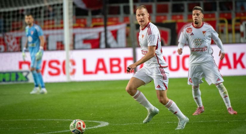 „Fantasztikus” játékvezetés, Paks-győzelem: távolabb került a dobogótól a DVSC