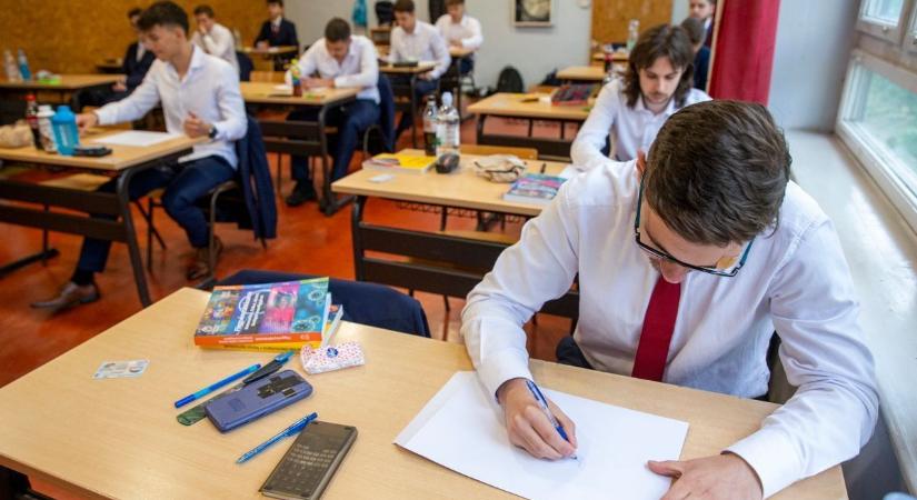 Érettségi 2026: előny vagy hátrány a mai digitális világ a diákoknak?