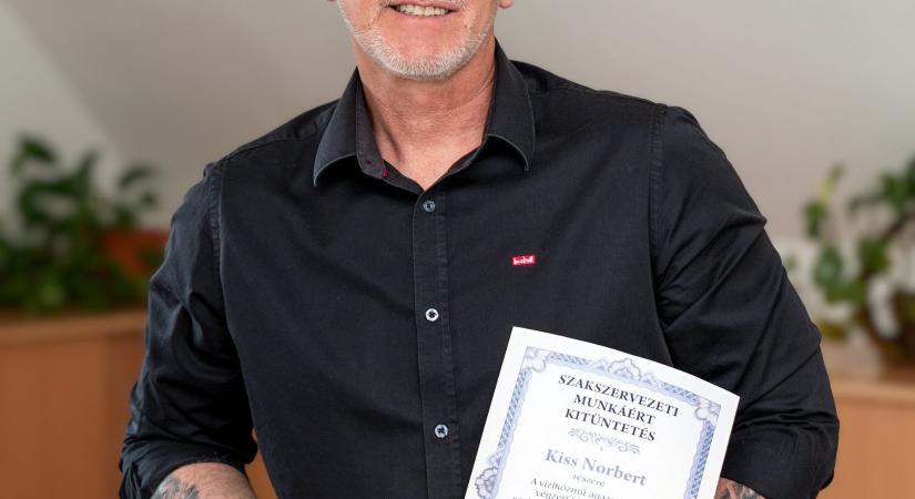 Kitüntetést vehetett át Kiss Norbert, a Pannon‑Víz Zrt. üzemelésvezetője