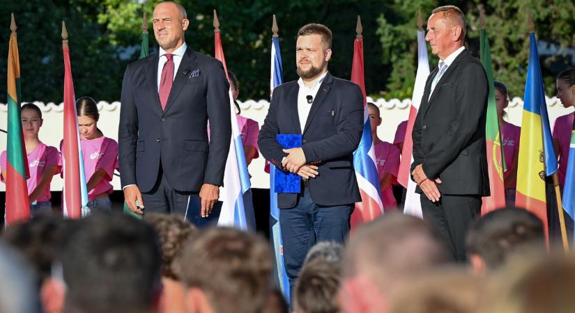 Megszólalt Győr polgármestere a nyugat-magyarországi azbesztbotrányról: ezt közölte Pintér Bence