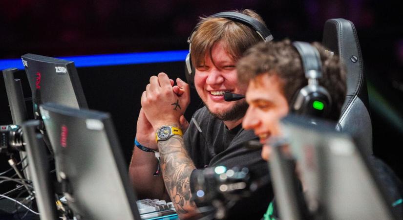 Hiába mondták s1mple-nek, ő még a Majorön is azt hitte, hogy FACEIT-ezik
