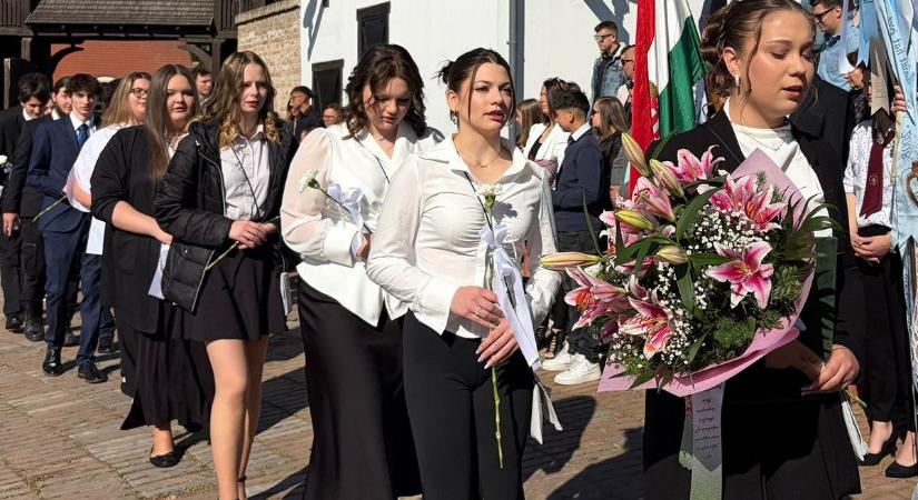 Büszke és boldog ünnep lett a ballagásuk – képgalériával