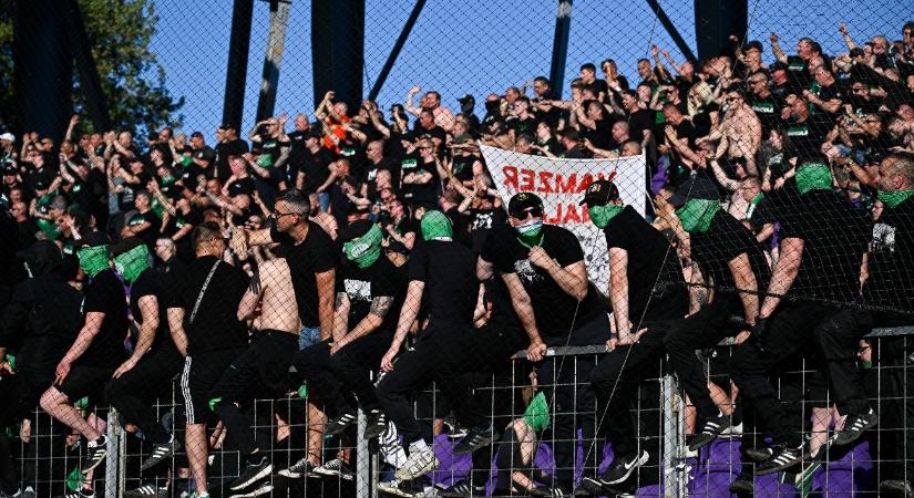 Botrány a Fradi–Újpest labdarúgó mérkőzésen – fotók