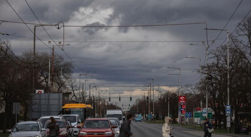 Érkezik a jégeső: szinte az egész országra kiadták a veszélyjelzést