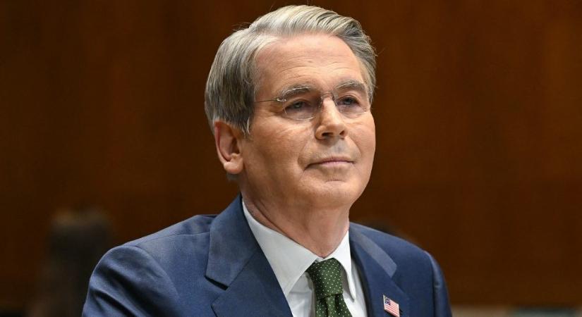 Amerika a gazdasági blokáddal „megfojtja” Iránt