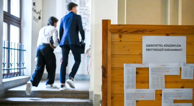 Ma kezdődnek az érettségik, 148 ezer végzős diák izgulhat