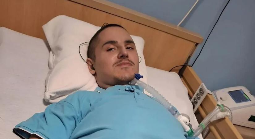 „Ágyhoz kötve, szabad szívvel keresem a szerelmet” - Rostás Dávid nem tud mozogni, így keresi élete párját