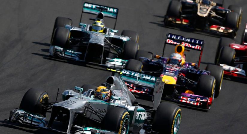 Vége a hibrid korszaknak? Az FIA elnöke bejelentette: visszatérnek a V8-as motorok az F1-be