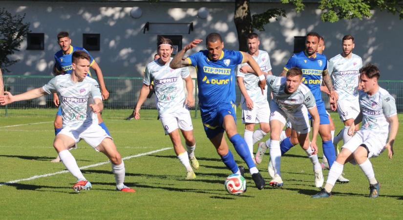 Magabiztos győzelmet aratott a Tiszakécske a Békéscsaba felett  fotók