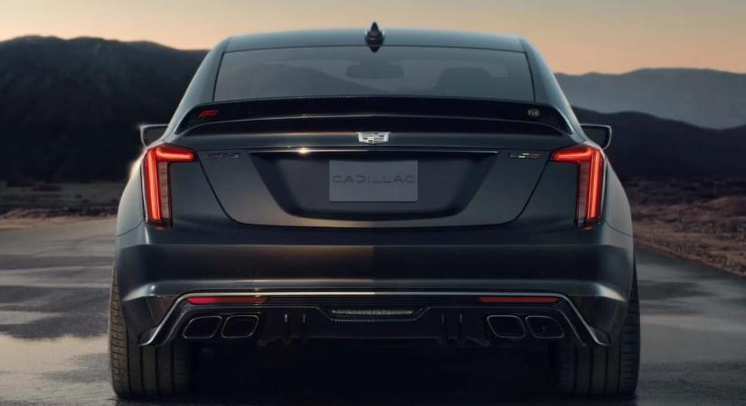 A Cadillac alaposan kimaxolta V8-as és kézi váltós őszinte élményautóját