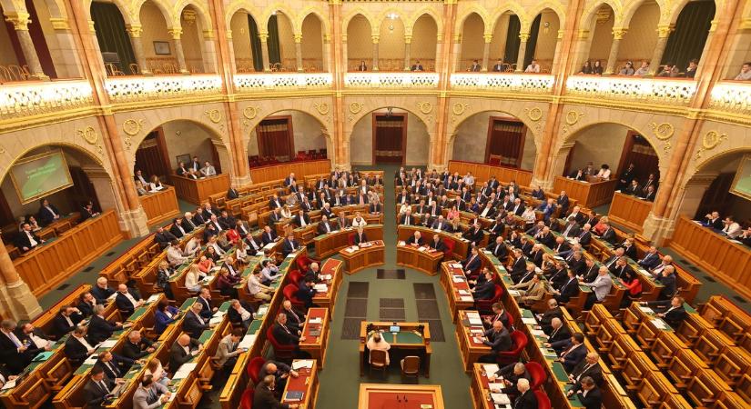 Ezekkel az őrült magyar jogszabályokkal kellene kezdene valamit az új parlamentnek