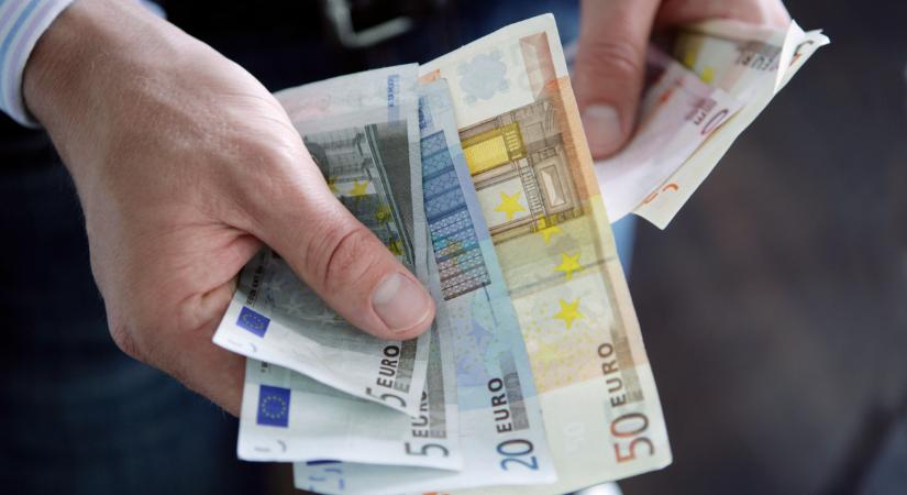 Fű alatt már javában készülnek a történelmi magyar pénzcserére: ezen múlik, mikor dobjuk el végleg a forintot