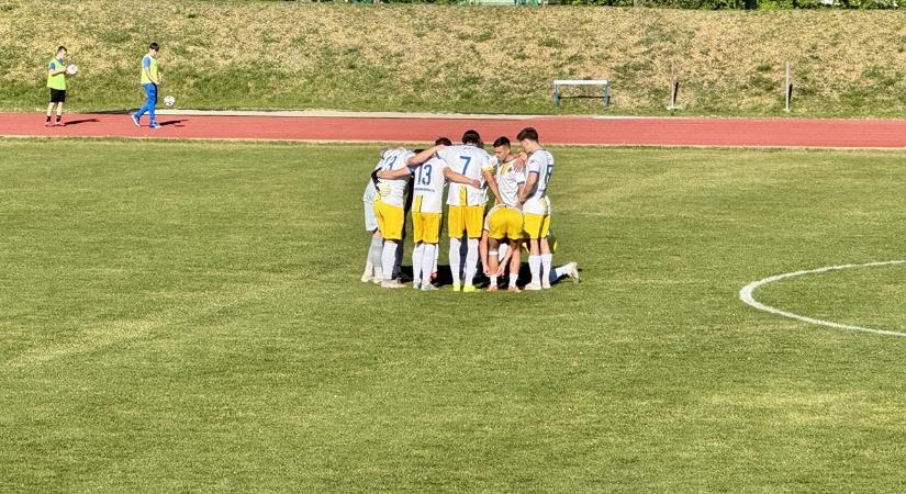 Labdarúgás: a tabella első felébe igyekszik a HFC