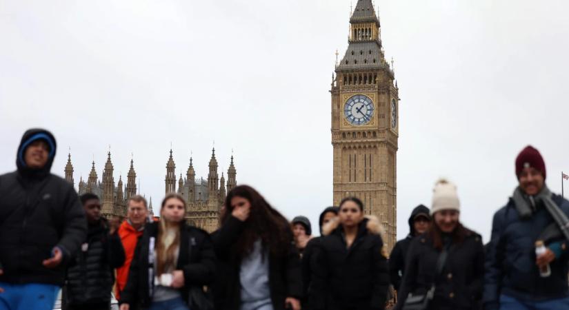 Újra közeledik Európához? Óriási pénzügyi programba szállhat be a brit kormány