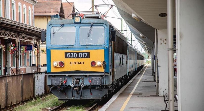 Gázolt a Tokaj InterCity – késések a miskolci vasútvonalon