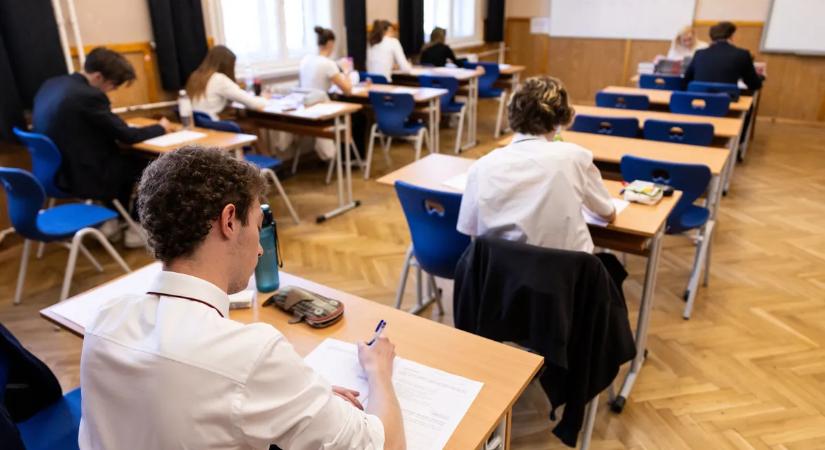 Meglepő nevek és trükkös feladatok várták az érettségiző diákokat magyarból