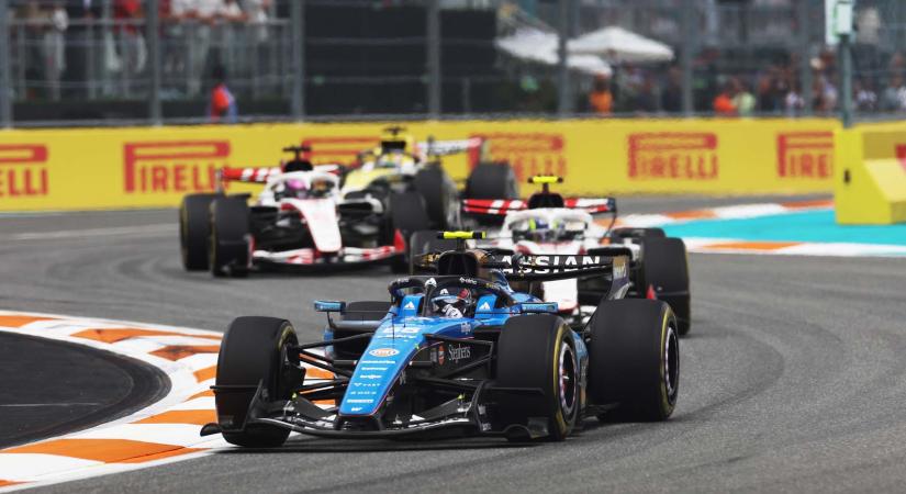 Sainz Verstappent kritizálja, a holland is reagált
