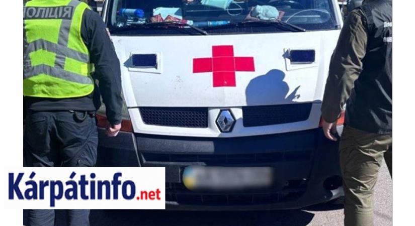 Mentőautóval vitték volna a határhoz a férfiakat – lebuktak Kárpátalján