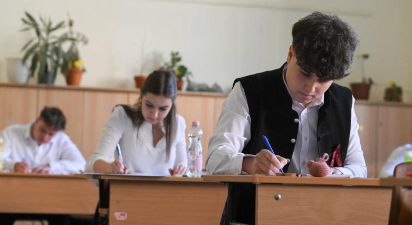 Íme, a magyar írásbeli legfontosabb részeltei