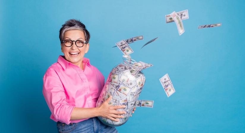 Beüt a Jackpot: 3 csillagjegy, akire 50 éves kora után szakad rá a bank és válik milliomossá