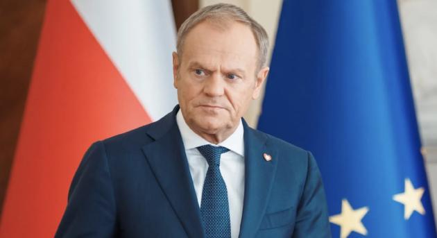 Tusk: a május 9-i moszkvai parádéhoz kötött tűzszüneti javaslat értelmetlen