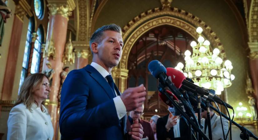 A Készenléti Rendőrség védi Magyar Pétert a hivatalba lépése után