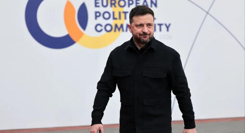 Zelenszkij szerint a fegyverek nélküli moszkvai katonai parádé azt jelenti, Oroszország már nem olyan erős, mint volt