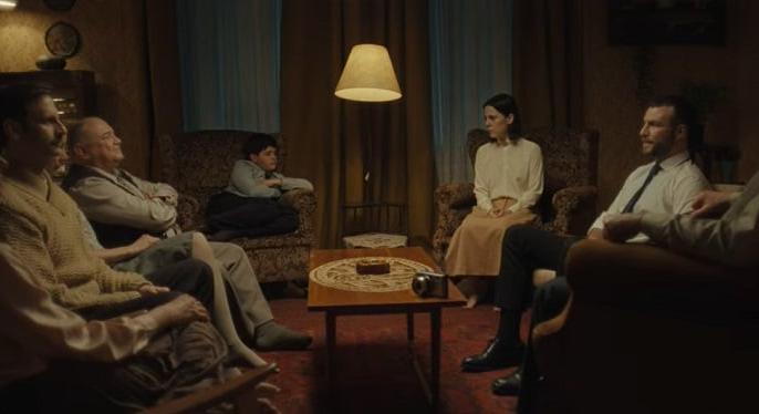 Eladó lett az Itt érzem magam otthon lakása – a filmbéli, nyomasztó ingatlanba kevesen költöztek volna be