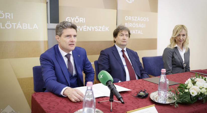 A volt börtön vár a közigazgatási kollégiumra
